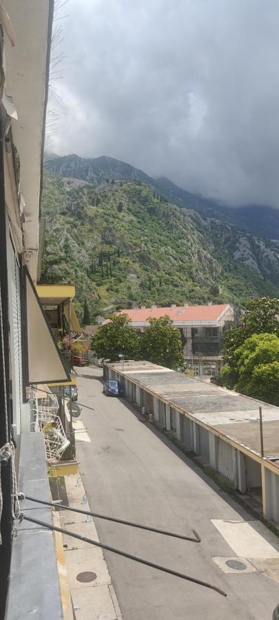 Apartment Oaza Kotor Exteriör bild